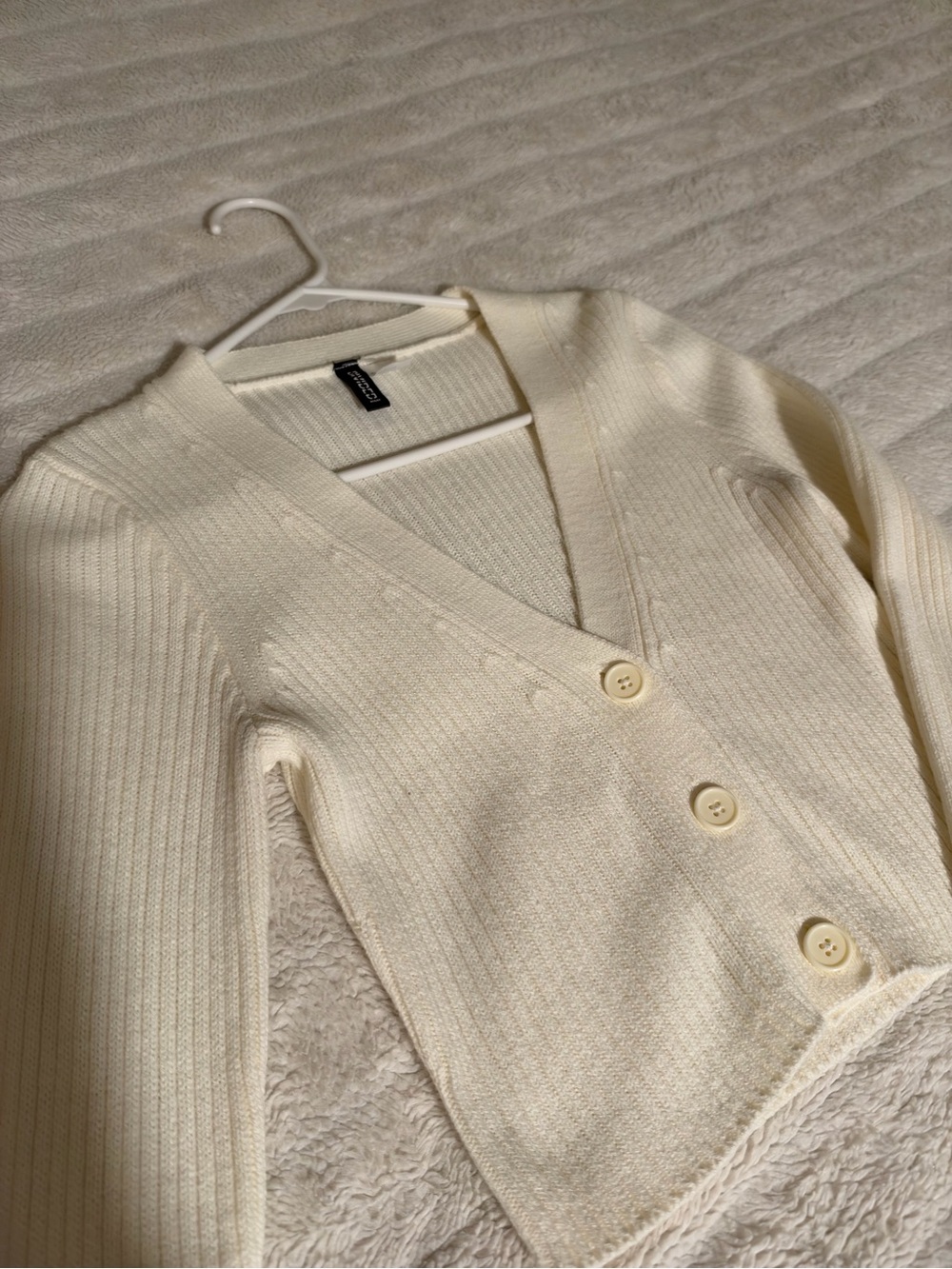 H&M Cream Ribbed V-Neck Button Cardigan